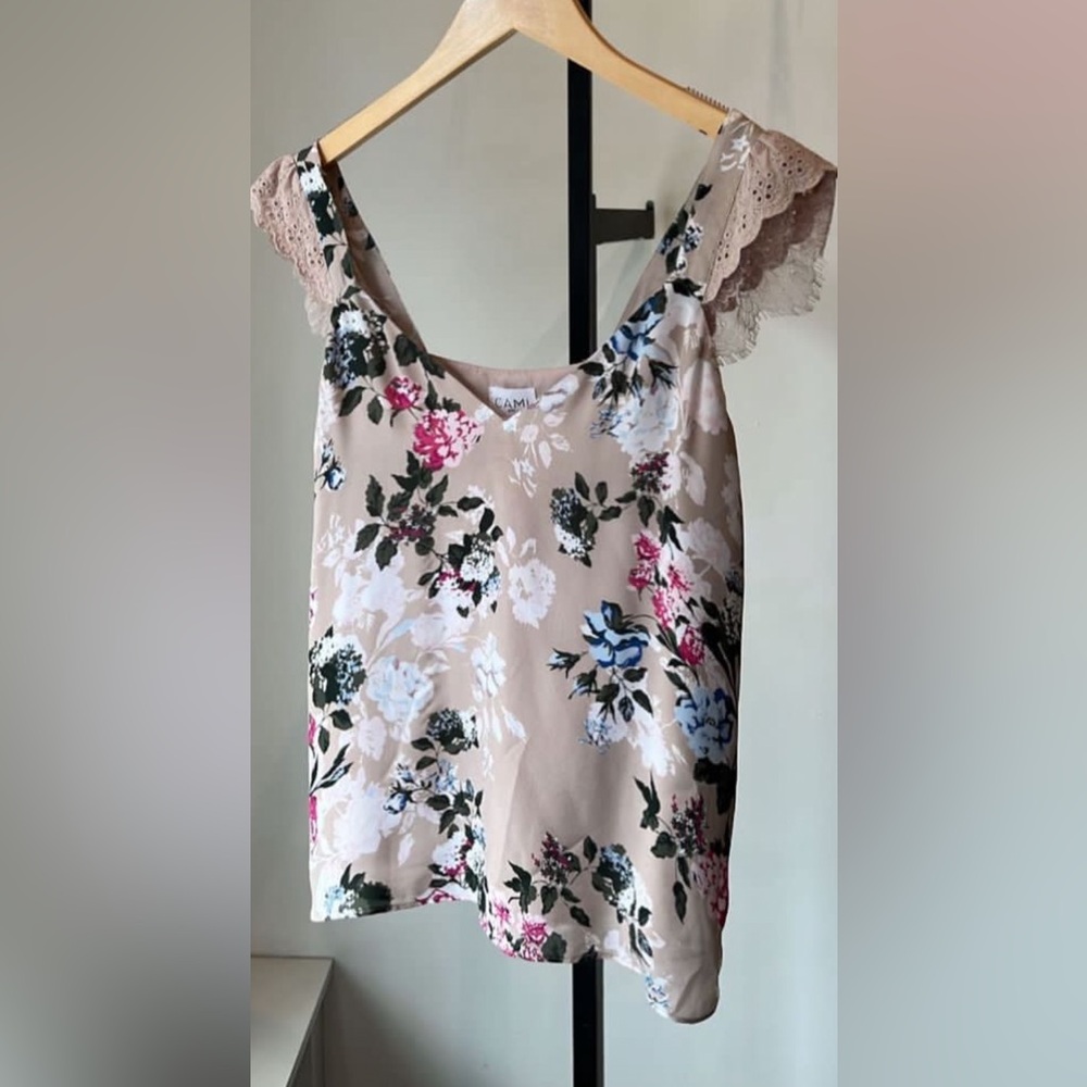 CAMI NYC Floral top